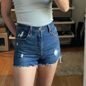 Levi’s premium ribcage dark navy shorts